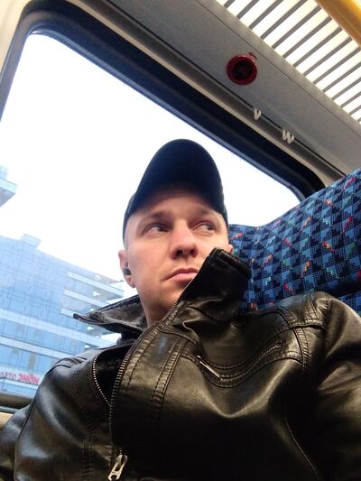  ,   Mikhail, 37 ,   ,   
