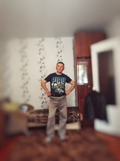  ,   Sergej, 46 ,   