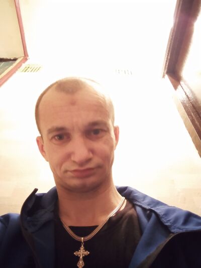  ,   Denis, 38 ,   ,   