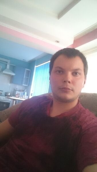  ,   Stas, 32 ,   