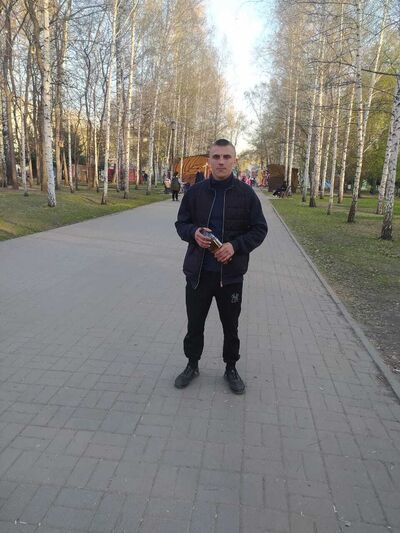  ,   Denis, 27 ,   