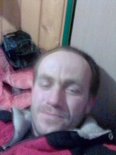  ,   Anton, 38 ,   ,   