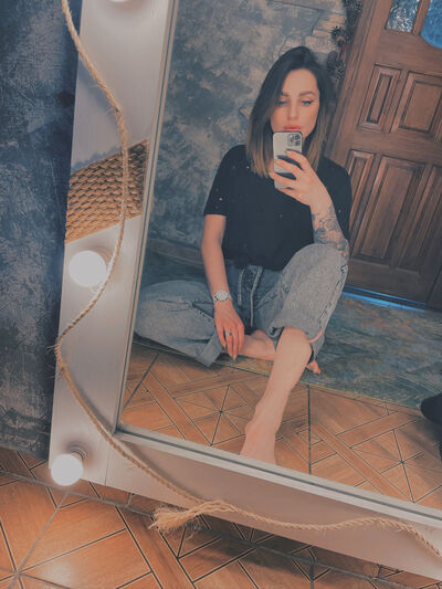  ,   Anastasia, 33 ,   ,   