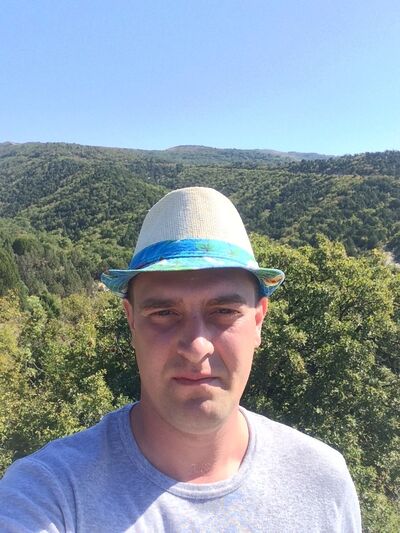  ,   Misha, 39 ,  