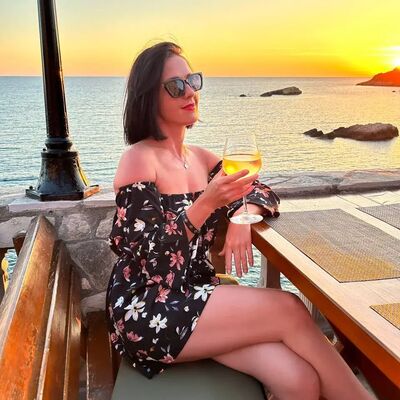 Budva,   Linda, 38 ,   ,   