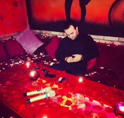 ,   Murad, 32 ,  