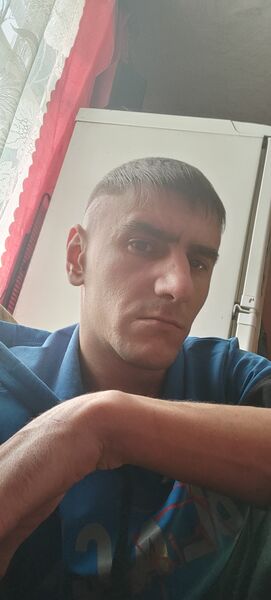  -,   Alexander, 32 ,     , c 