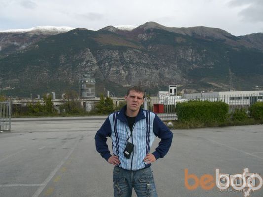  ,   Tomas, 45 ,   
