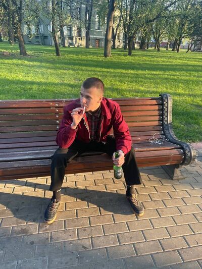  ,   Vladislav, 21 ,   ,   