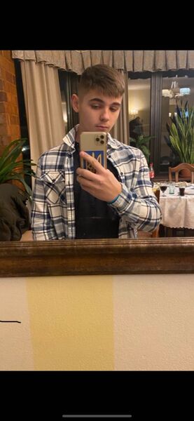  Cholupice,   Max, 23 ,   ,   