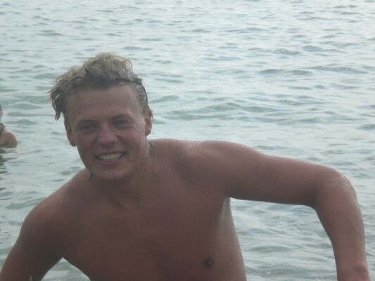  ,   Max, 38 ,   