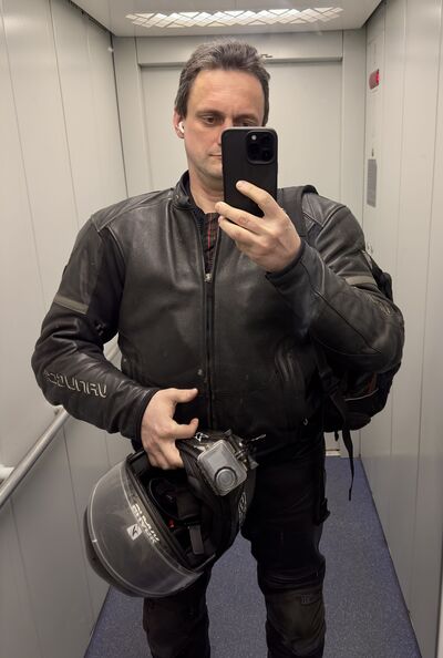 ,   Alex, 39 ,   