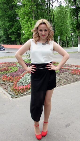  ,   Yelena, 36 ,   c 