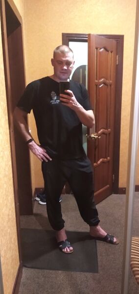  ,   Pavel, 36 ,  