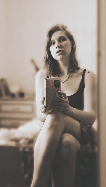  ,   Julia Rosa, 32 ,   ,   , 