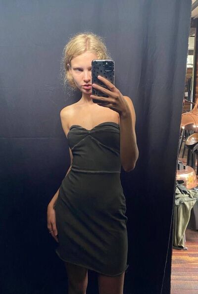  ,   Sasha, 21 ,   ,   
