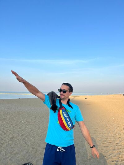  ,   Anton, 37 ,   ,   