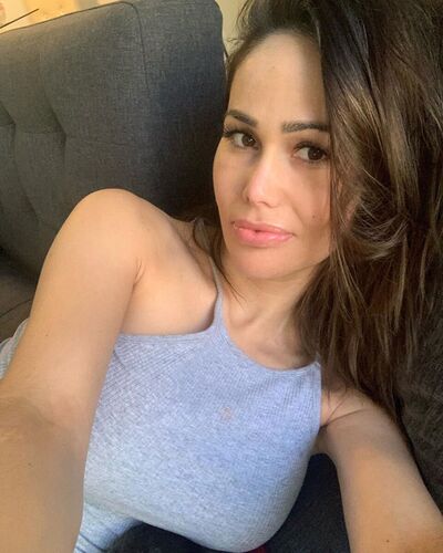  ,   Anjella, 30 ,   ,   , c 