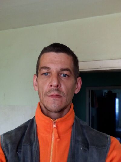  ,   Andris, 49 ,   ,   , c 