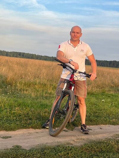  ,   Maxim, 44 ,   ,   , c , 