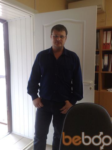  ,   Alex, 43 ,   