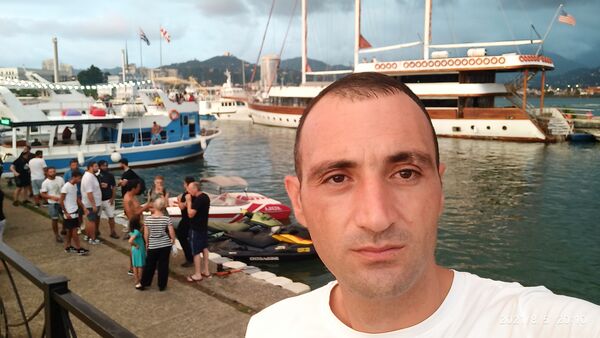  ,   Karen, 39 ,   ,   