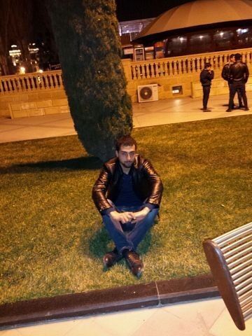  ,   Tarik, 33 ,   
