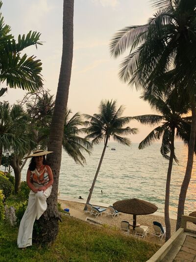  ,   Nadezhda, 47 ,   c 