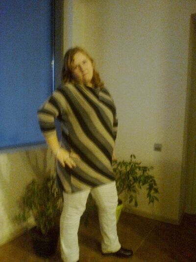  Bairiki,   Julija, 43 ,   ,   , c 