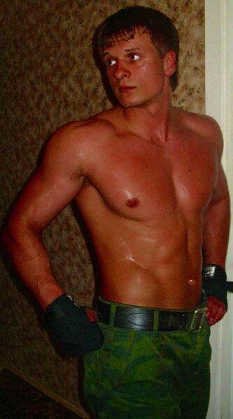  ,   Dan, 34 ,  