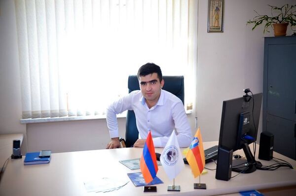  ,   Narek, 34 ,   