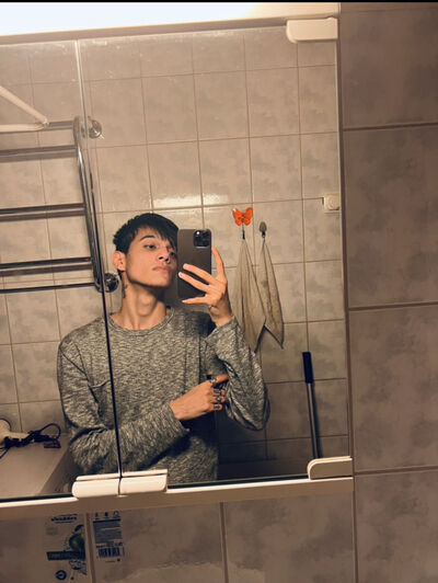  Kotka,   Valentino, 21 ,   ,   