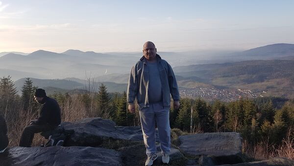 ,   Vadim, 48 ,   ,   , c 