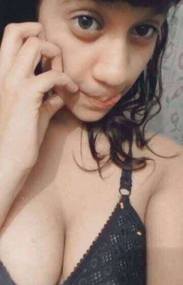  ,   Maria luna, 21 ,   ,   