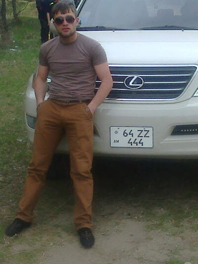  ,   Artyom, 32 ,   ,   