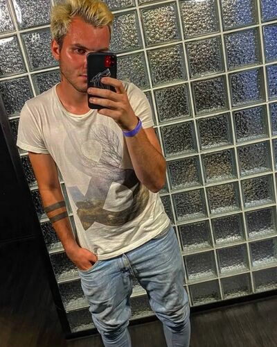  ,   Denis, 27 ,   ,   , 