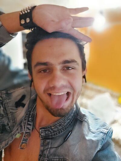  ,   Artur, 29 ,   ,   , c 