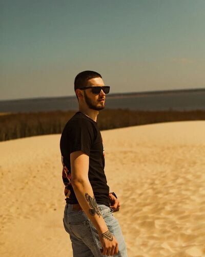  ,   Zhenya, 34 ,   ,   