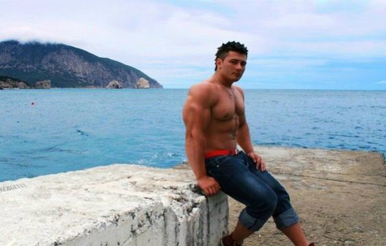  ,   Alex, 40 ,   ,   , c , 