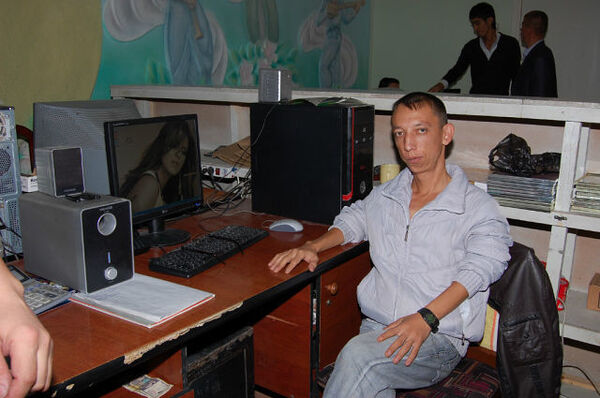  ,   Rafik, 40 ,   , 