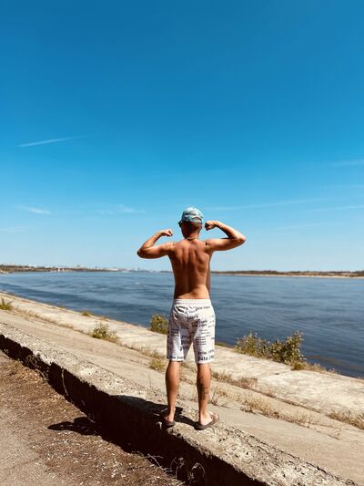  ,   Artem, 38 ,   ,   , c , 