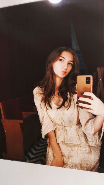  -,   Valeria, 19 ,   ,   