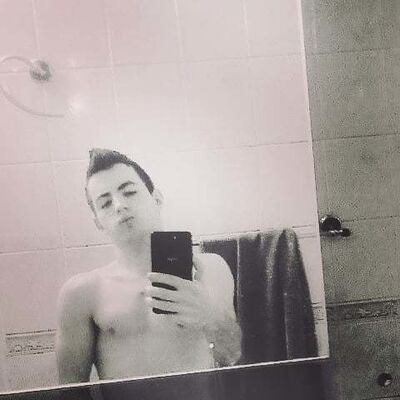  ,   Valik, 25 ,  