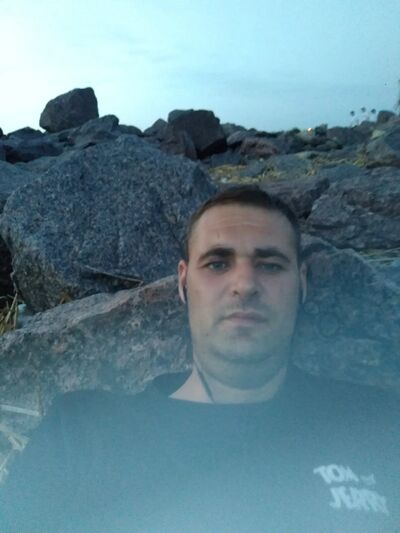  -,   Artur, 37 ,   ,   