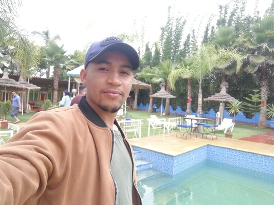  ,   Ayoub, 32 ,   ,   , c , 