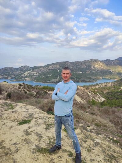  Nicosia,   Vlad, 37 ,   ,   , c 