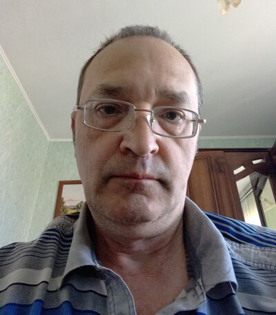  ,   Eduard, 57 ,  