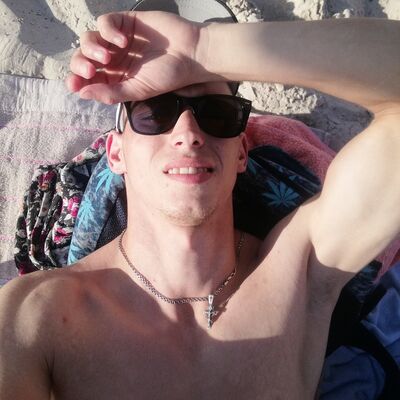   ,   Denis, 29 ,   
