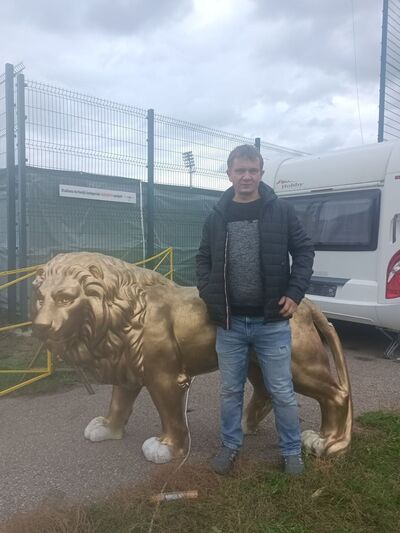  ,   Sergejs, 42 ,   c 