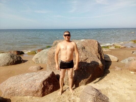  ,   Vova, 39 ,   